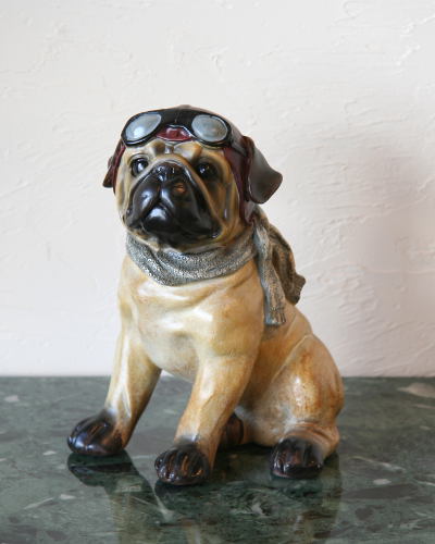可愛いパグの置物 犬 パイロット インテリア小物 輸入家具の専門店 アピタス