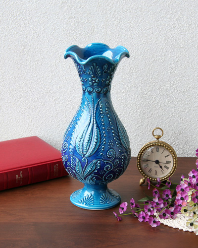 オリエンタルな雰囲気の陶器製 花瓶 ブルー インテリア小物 輸入家具の専門店 アピタス