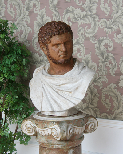 陶器で仕上げたイタリア製のインパクトのある男性の胸像｜インテリア